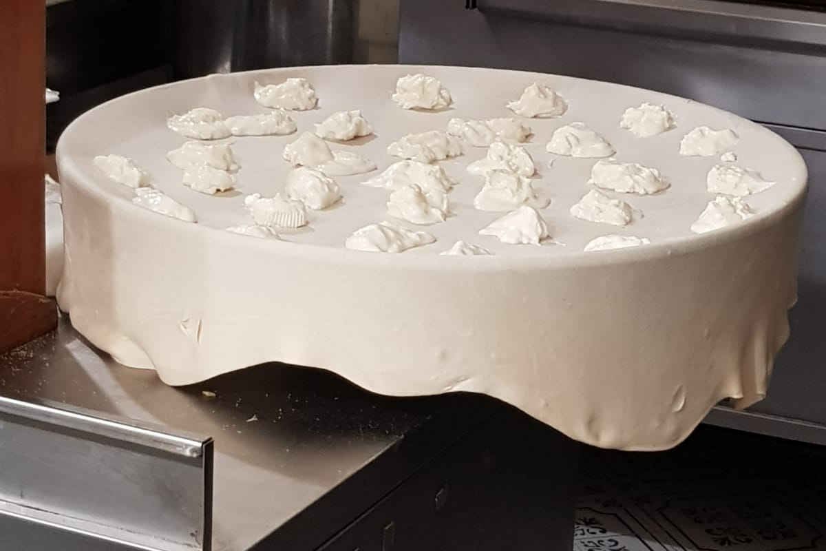 Gastronomia, specialità liguri e salentine a Camogli - Focacceria Pasticceria U Caruggiu
