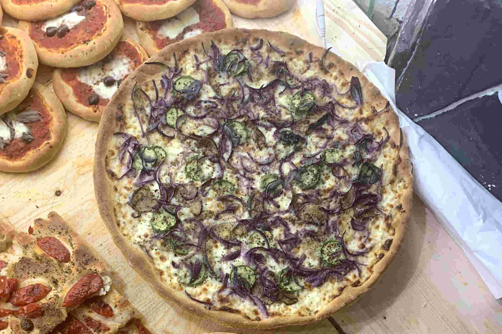 Gastronomia, specialità liguri e salentine a Camogli - Focacceria Pasticceria U Caruggiu